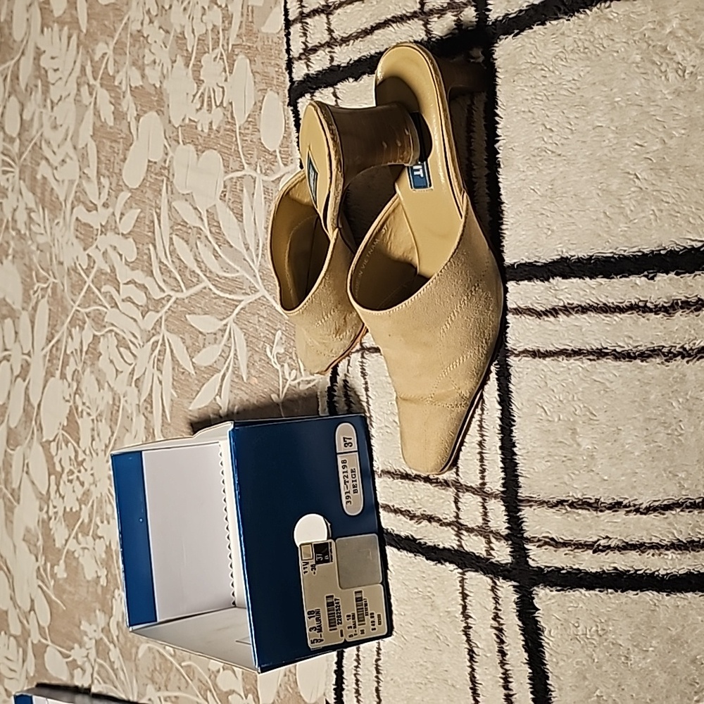 Suede mules